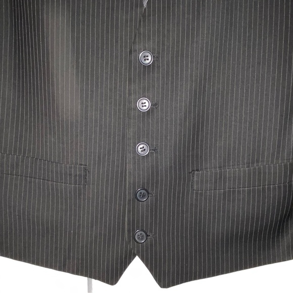 Young Man’s 3-piece Suit - Picture 4 of 9